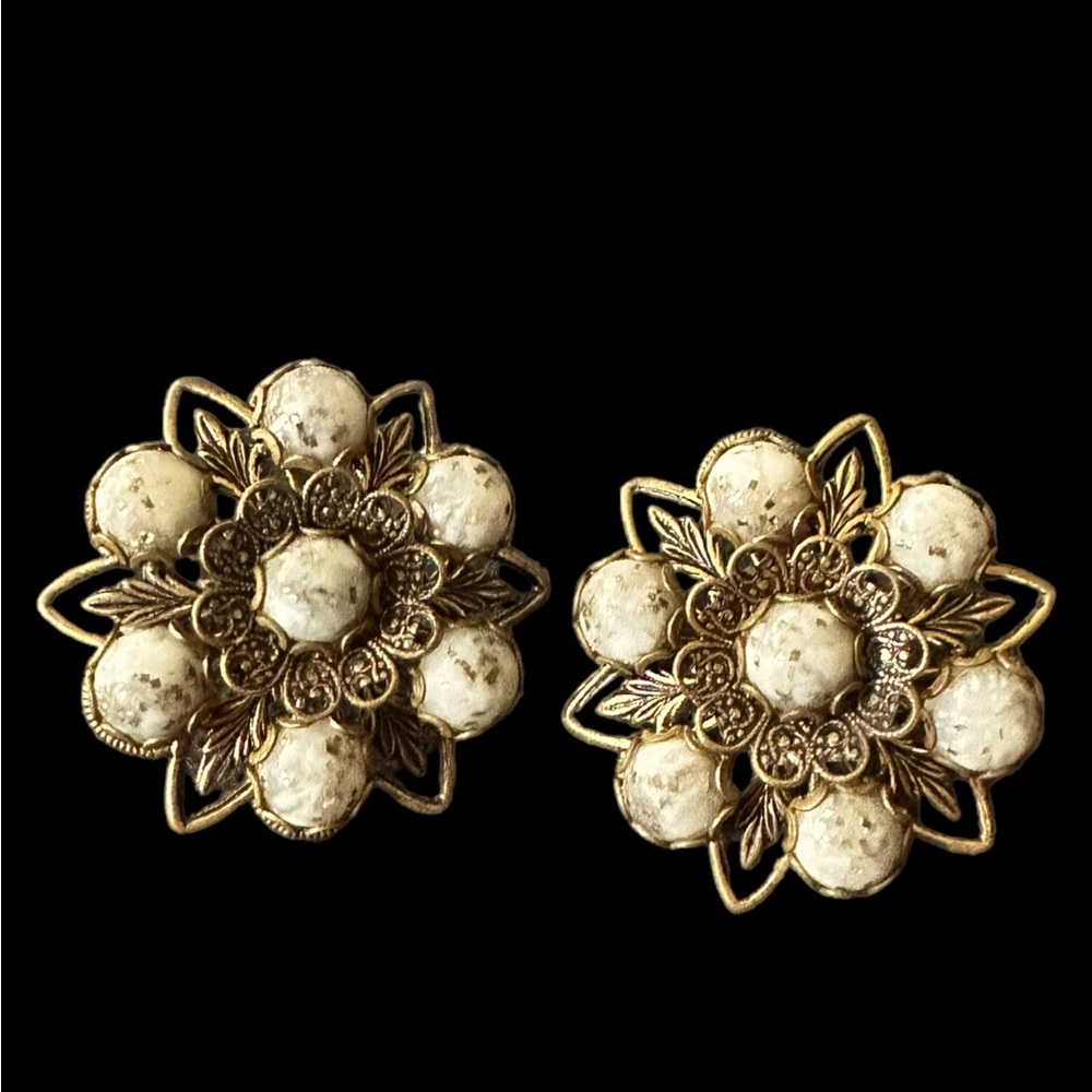 Vintage Confetti Milk Glass Screw Back Earrings Victorian Style 1.25”